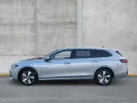 Gebraucht VW Passat Business 204 PS (150 kW) 2025 Silber Kombi