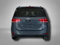 Neu VW Touran Life 150 PS (110 kW) 2026 Delfingrau metallic delfingrau metallic Van / Kleinbus