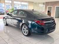 Gebraucht Opel Insignia Edition 140 PS (102 kW) 2015 Grün Limousine