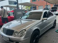 Gebraucht Mercedes E240 180 PS (132 kW) 2002 Silber Limousine