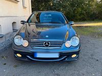 Gebraucht Mercedes C180 143 PS (105 kW) 2005 Andere farben Coupé