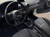 Gebraucht Audi A1 Sportback Ambition 86 PS (63 kW) 2012 Weiß Kleinwagen
