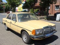 Gebraucht Mercedes 200 60 PS (44 kW) 1983 Gelb Limousine