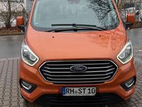 Gebraucht Ford Tourneo 170 PS (125 kW) 2018 Orange Van / Kleinbus