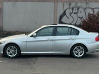 Gebraucht BMW 320 170 PS (125 kW) 2008 Silber Limousine