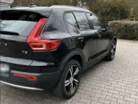 Gebraucht Volvo XC40 Momentum 163 PS (119 kW) 2021 Schwarz SUV