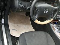 Gebraucht Mercedes 220 150 PS (110 kW) 2005 Schwarz Kombi