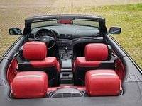 Gebraucht BMW 320 170 PS (125 kW) 2001 Schwarz Cabrio