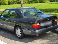 Gebraucht Mercedes E260 160 PS (117 kW) 1992 Schwarz Limousine