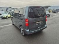 Neu Peugeot Traveller Active 181 PS (133 kW) 2025 Grün Van / Kleinbus