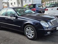 Gebraucht Mercedes E230 204 PS (150 kW) 2008 Tansanitblau Limousine