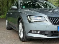Gebraucht Skoda Superb 150 PS (110 kW) 2017 Silber Kombi