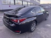 Gebraucht Lexus ES300H 178 PS (130 kW) 2021 Schwarz Limousine
