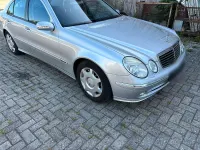 Gebraucht Mercedes E220 Avantgarde 150 PS (110 kW) 2005 Silber Limousine