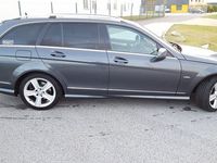 Gebraucht Mercedes C250 Avantgarde 277 PS (203 kW) 2009 Grau metallic Kombi