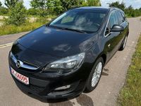 Gebraucht Opel Astra Selection 110 PS (80 kW) 2014 Schwarz Kombi
