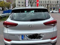Usado Hyundai Tucson 177 HP (130 kW) 2017 Prateado SUV