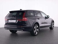 Gebraucht Volvo V60 CC Plus 197 PS (144 kW) 2023 Schwarz Kombi