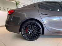 Gebraucht Maserati Ghibli 430 PS (316 kW) 2023 Grigio maratea Limousine