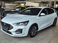 Gebraucht Ford Focus ST-Line 125 PS (91 kW) 2023 Frostweiß Kleinwagen