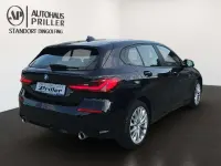 Gebraucht BMW 120 Advantage 190 PS (139 kW) 2022 Schwarz Kleinwagen