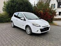 Gebraucht Renault Clio II 101 PS (74 kW) 2009 Weiß Limousine