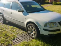 Gebraucht VW Passat 131 PS (96 kW) 2001 Weiß Kombi