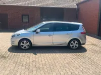 Gebraucht Renault Grand Scénic 131 PS (96 kW) 2011 Silber Van / Kleinbus