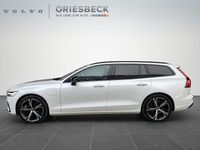 Gebraucht Volvo V60 Plus 455 PS (334 kW) 2023 Crystal white pearl / metallic Kombi