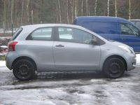 Gebraucht Toyota Yaris Cool 69 PS (50 kW) 2007 Medium silver metallic Kleinwagen