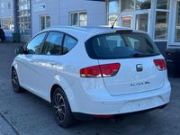 Gebraucht Seat Altea XL Stylance 125 PS (91 kW) 2011 Weiß Van / Kleinbus