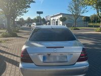 Gebraucht Mercedes E270 177 PS (130 kW) 2003 Grau Limousine