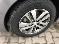 Gebraucht Peugeot e-Traveller Active 100 kW (136 PS) 2023 Lack grau artense silber Van / Kleinbus