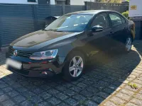 Gebraucht VW Jetta 105 PS (77 kW) 2011 Schwarz Limousine