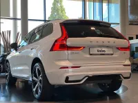 Gebraucht Volvo XC60 Plus 197 PS (144 kW) 2024 Weiß SUV
