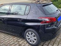 Gebraucht Peugeot 308 Active 131 PS (96 kW) 2018 Schwarz Limousine