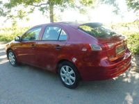 Gebraucht Mitsubishi Lancer Sportback Basis 117 PS (86 kW) 2015 Rot Limousine