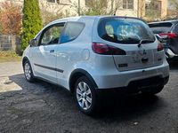 Gebraucht Mitsubishi Colt 75 PS (55 kW) 2011 Weiß Kleinwagen