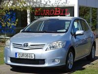 Gebraucht Toyota Auris Luna 132 PS (97 kW) 2012 Kristall blau (8s1) Limousine