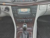 Second-hand Mercedes E200 163 CP (119 kW) 2003 Bej Berlinǎ