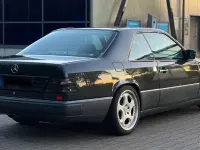 Gebraucht Mercedes 220 132 PS (97 kW) 1993 Schwarz Coupé