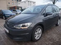 Gebraucht VW Touran Comfortline 150 PS (110 kW) 2022 Grau Van / Kleinbus