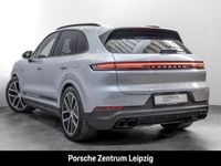 Usata Porsche Cayenne S E-Hybrid 519 CV (381 kW) 2024 Argento SUV