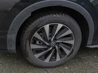Second-hand VW T-Roc R-line 150 CP (110 kW) 2026 Negru SUV