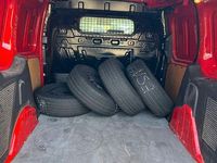 Gebraucht Ford Transit Connect 114 PS (83 kW) 2015 Rot Van / Kleinbus