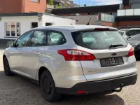 Gebraucht Ford Focus Trend 116 PS (85 kW) 2011 Polarsilber metallic Kombi