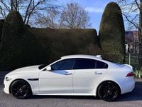 Gebraucht Jaguar XE R-Sport 179 PS (131 kW) 2019 Weiß Limousine