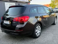 Gebraucht Opel Astra Design Edition 140 PS (102 kW) 2012 Mahagonibraun/darkmahagony Kombi