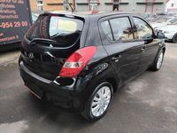 Gebraucht Hyundai i20 Style 101 PS (74 kW) 2009 Schwarz Kleinwagen
