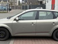 Gebraucht Kia Ceed Spirit 128 PS (94 kW) 2012 Kleinwagen